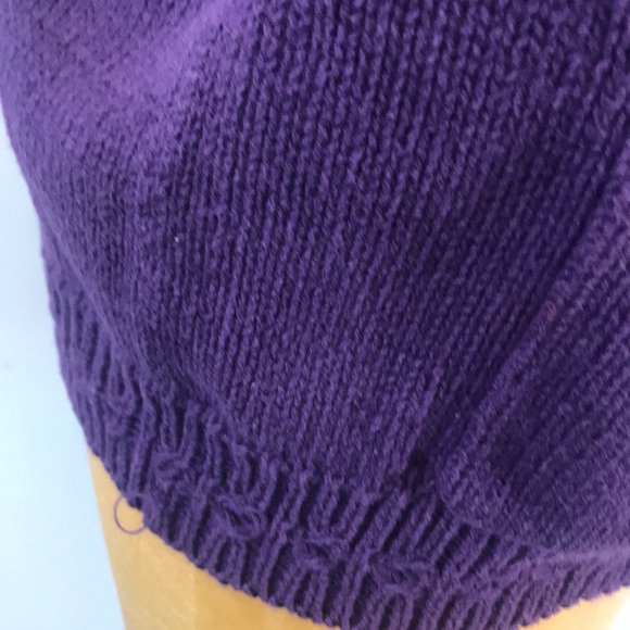 3/$20 VTG Ivy Club sweater - Picture 9 of 14